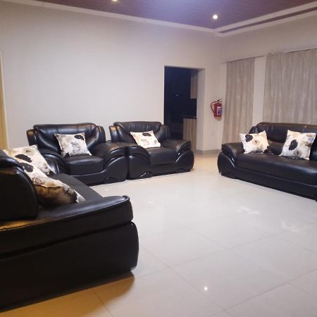 Pillacol Guest House Victoria Falls Exterior foto